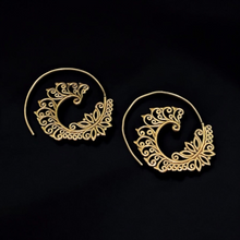 Load image into Gallery viewer, Handmade Brass &quot;Helix&quot; Earrings
