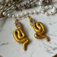 Load image into Gallery viewer, WEDO Druzy Snake Earrings
